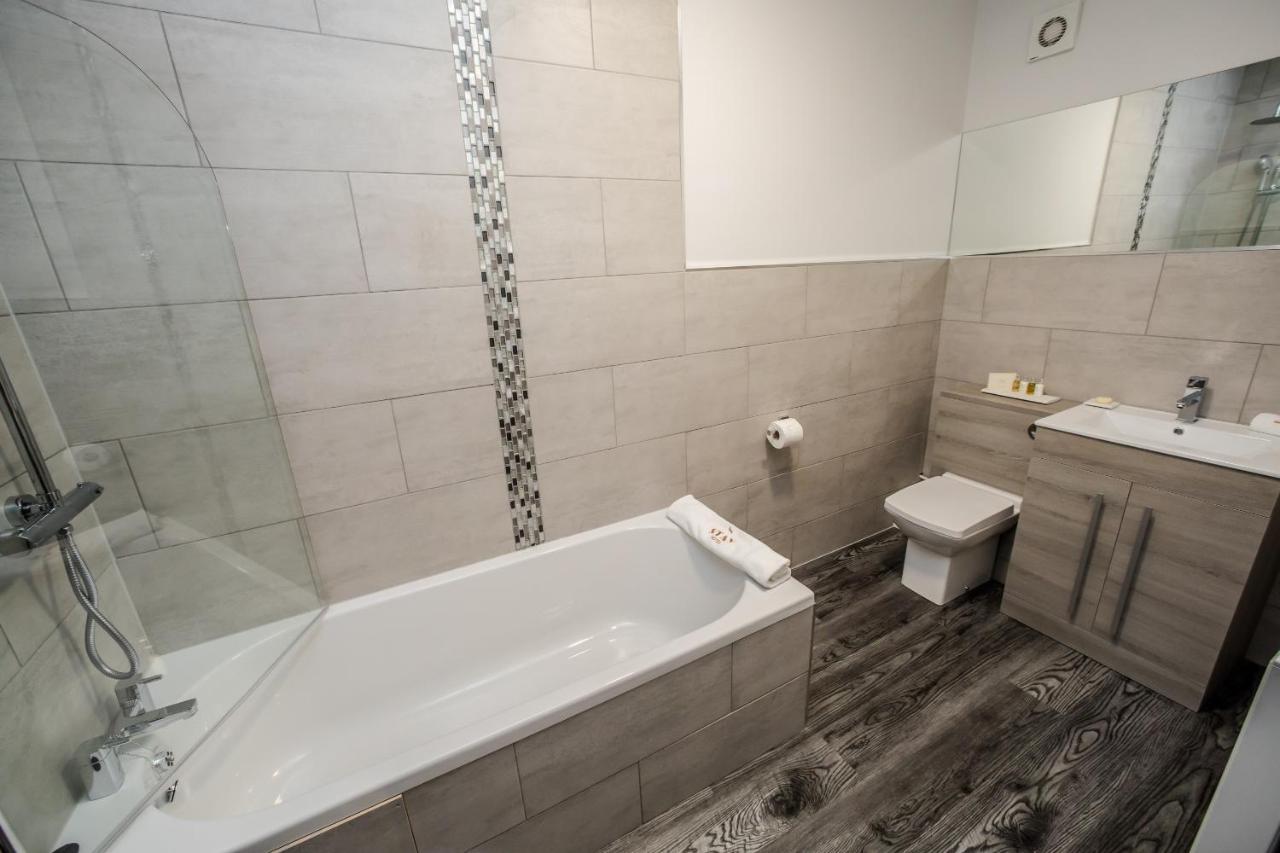 Stay Hotel Huddersfield Eksteriør bilde